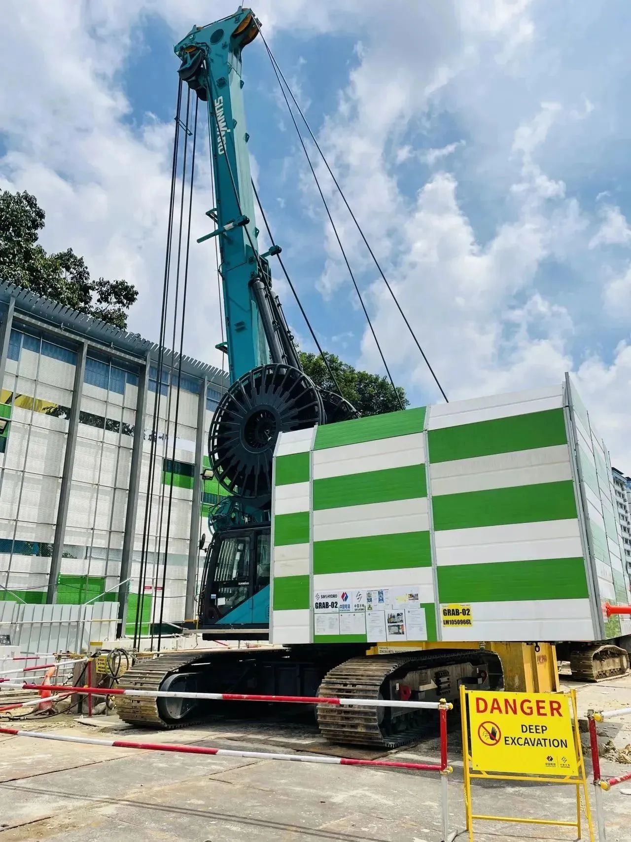 助力国内国际重大工程!UED在线官网网页版(中国)唯一官方网站智能液压抓斗实力“出圈”