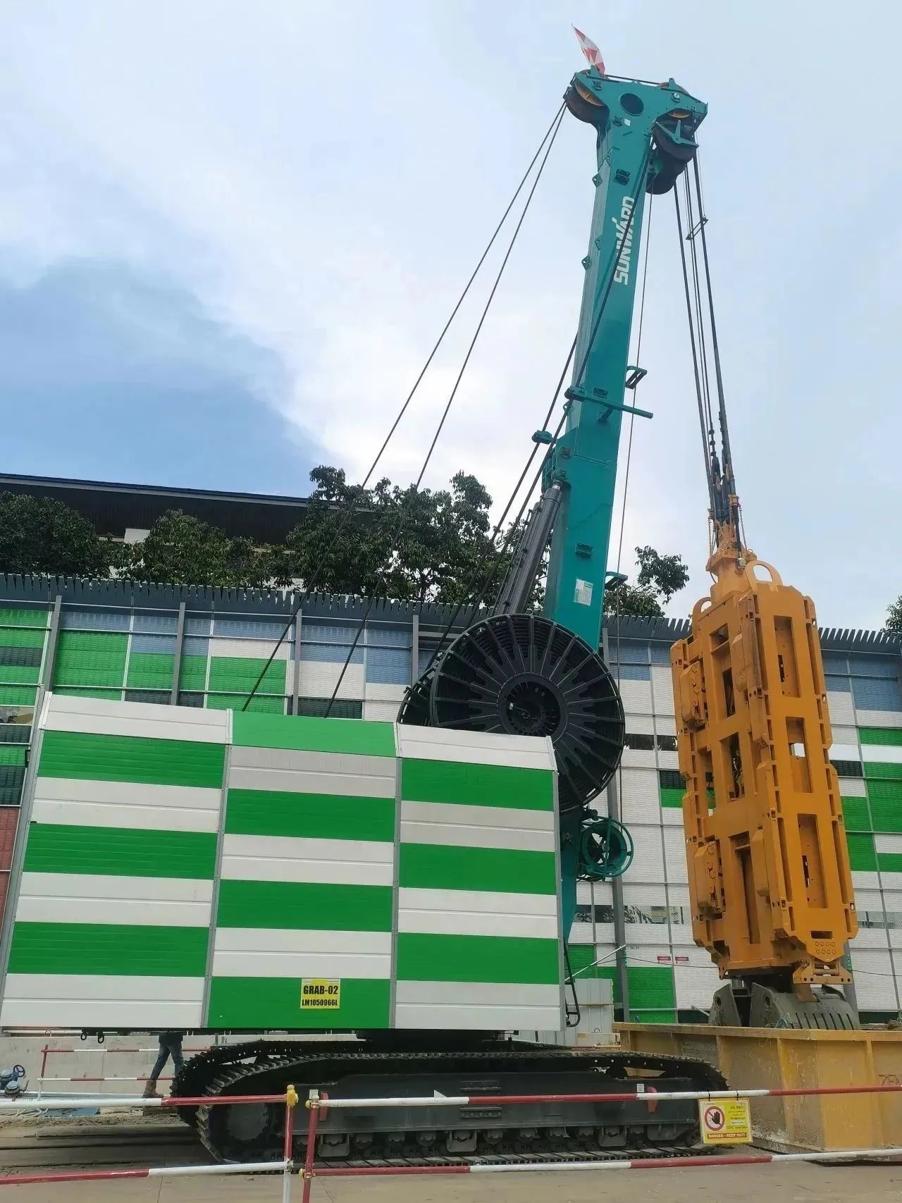 助力国内国际重大工程!UED在线官网网页版(中国)唯一官方网站智能液压抓斗实力“出圈”