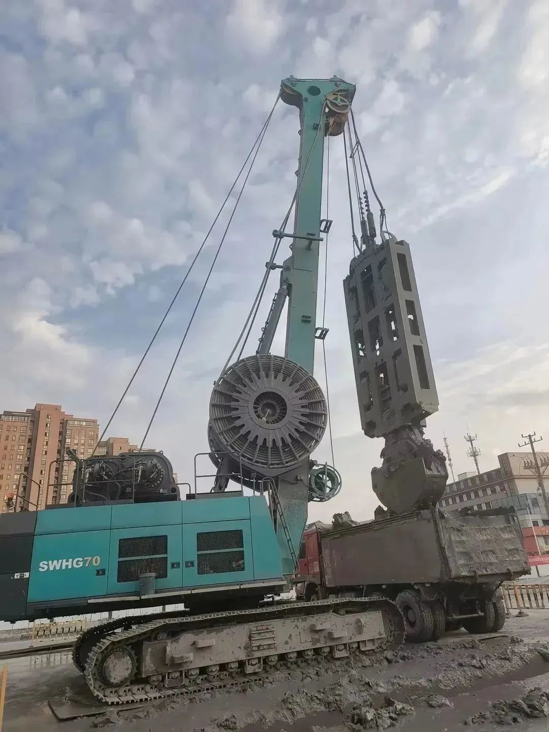 助力国内国际重大工程!UED在线官网网页版(中国)唯一官方网站智能液压抓斗实力“出圈”