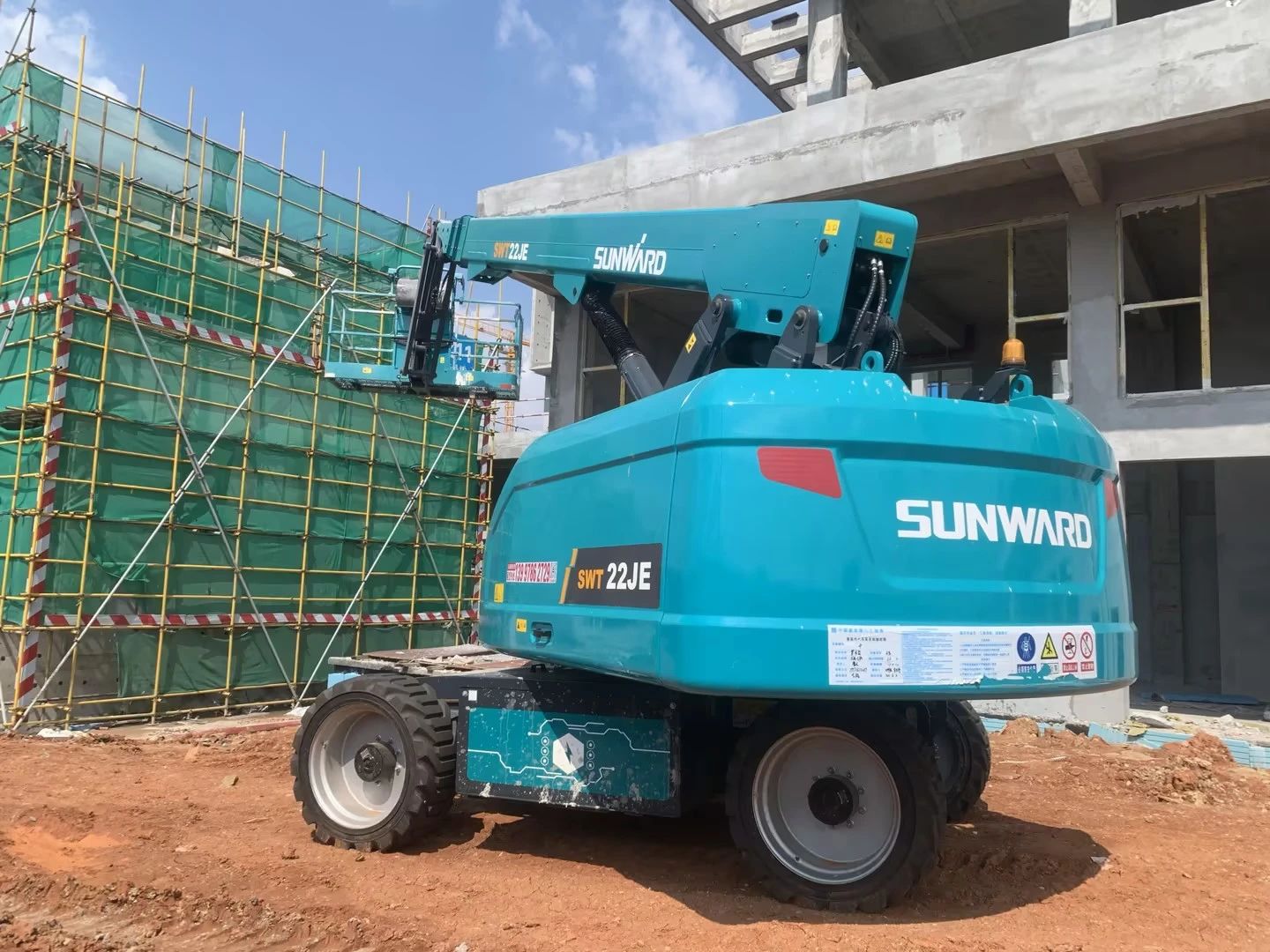 实力上新！UED在线官网网页版(中国)唯一官方网站智能电动直臂高空作业平台进军华中市场