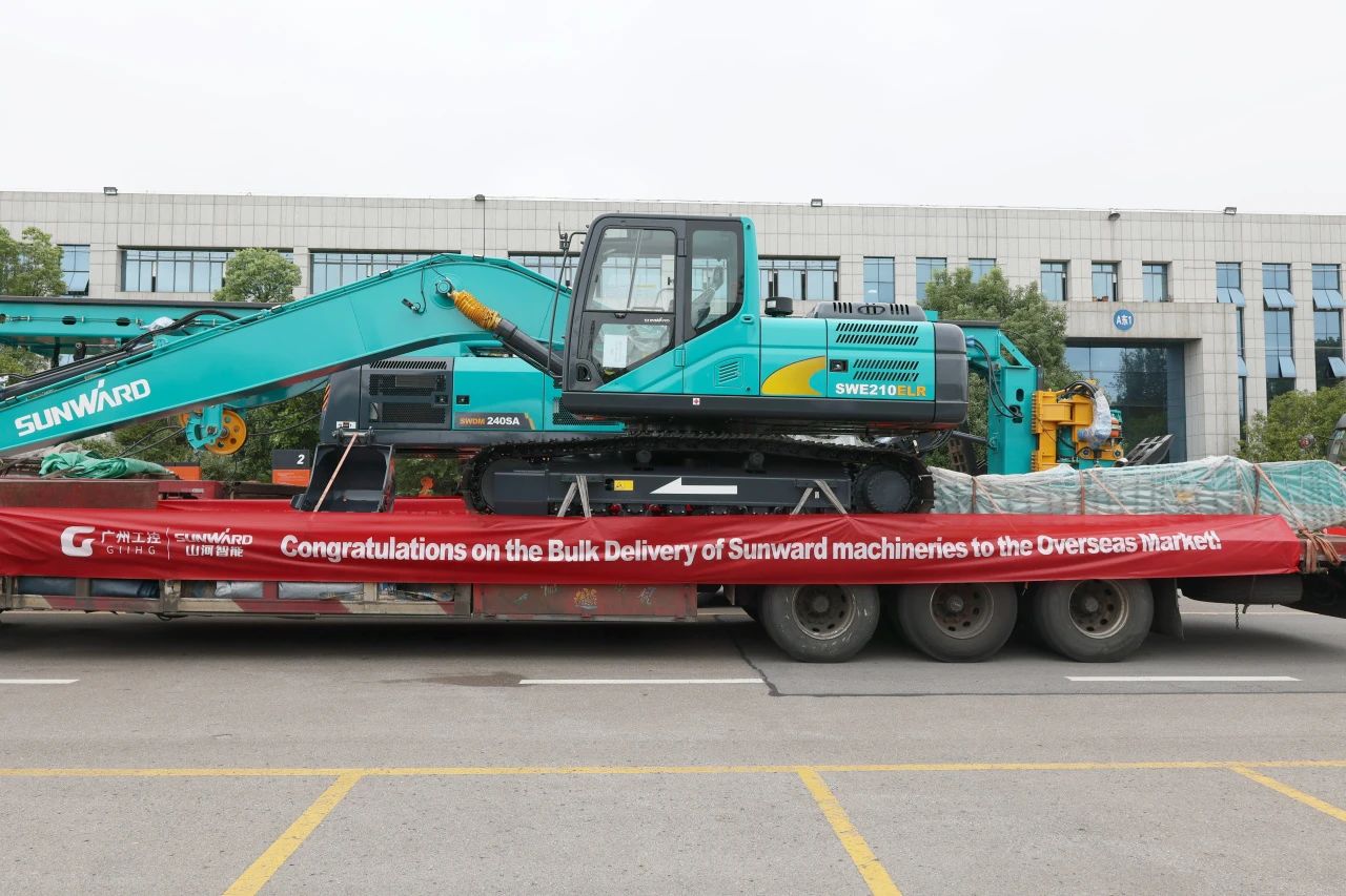 持续进军国际市场！UED在线官网网页版(中国)唯一官方网站智能近百台UED在线官网网页版(中国)唯一官方网站集中发货