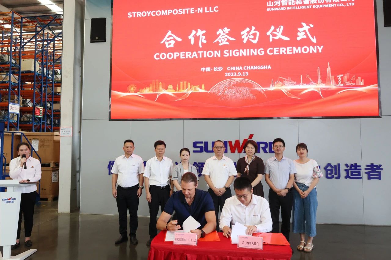 持续进军国际市场！UED在线官网网页版(中国)唯一官方网站智能近百台UED在线官网网页版(中国)唯一官方网站集中发货