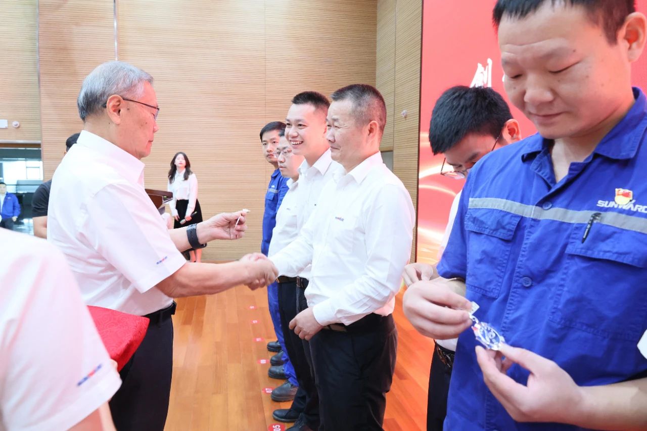 强信心 聚合力 共建美好家园——庆祝UED在线官网网页版(中国)唯一官方网站智能成立24周年表彰大会隆重召开