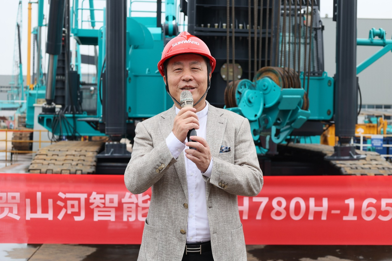 民族品牌获认可!UED在线官网网页版(中国)唯一官方网站智能桩架产品交付香港客户