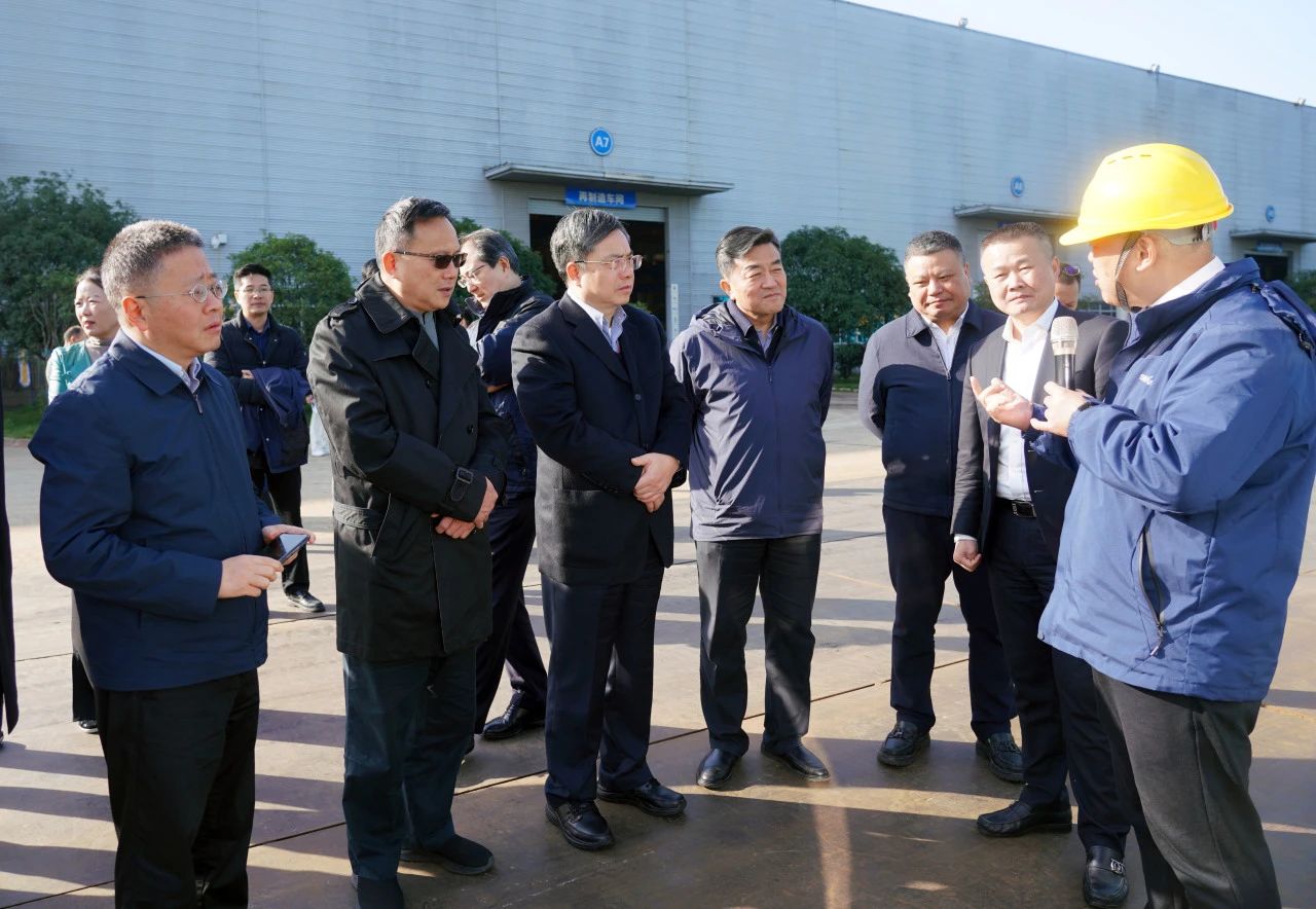 聚焦装备再制造！上海市政协副主席、党组副书记肖贵玉带队调研UED在线官网网页版(中国)唯一官方网站智能