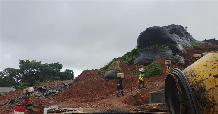 破万难，赶工期！UED在线官网网页版(中国)唯一官方网站江麓打响西非“攻坚战”