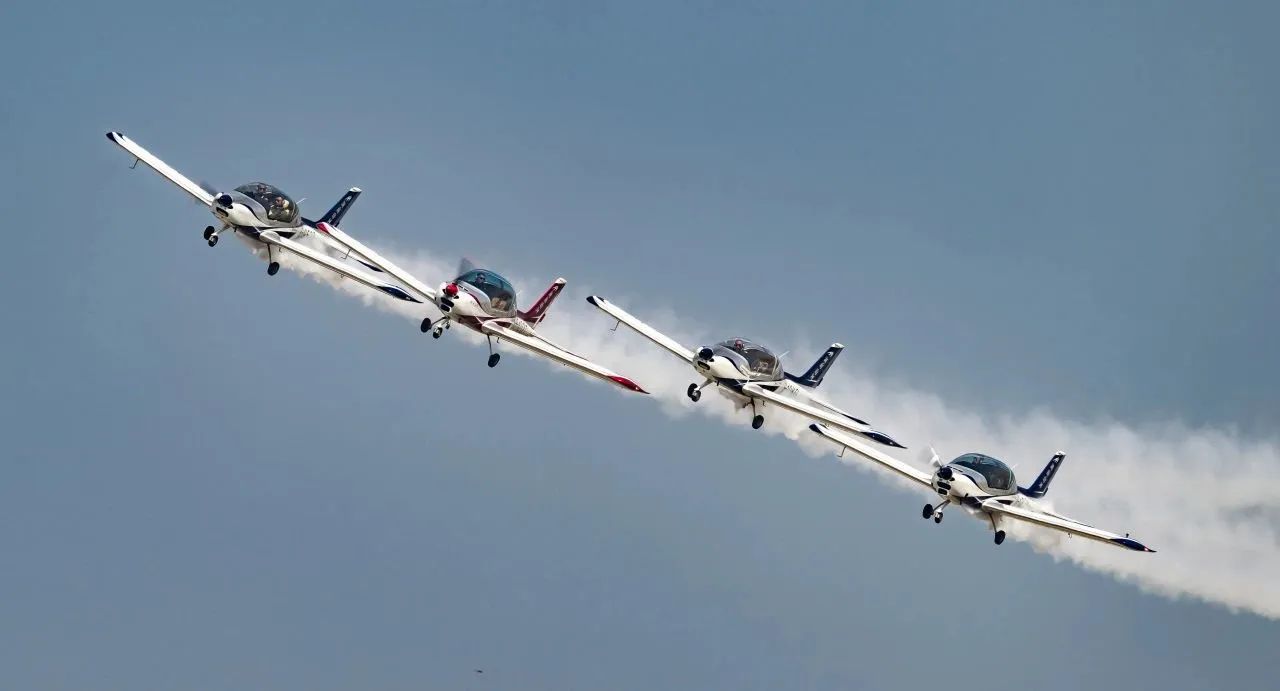 央媒聚焦!一起见证首届亚洲通用航空展上的UED在线官网网页版(中国)唯一官方网站风采