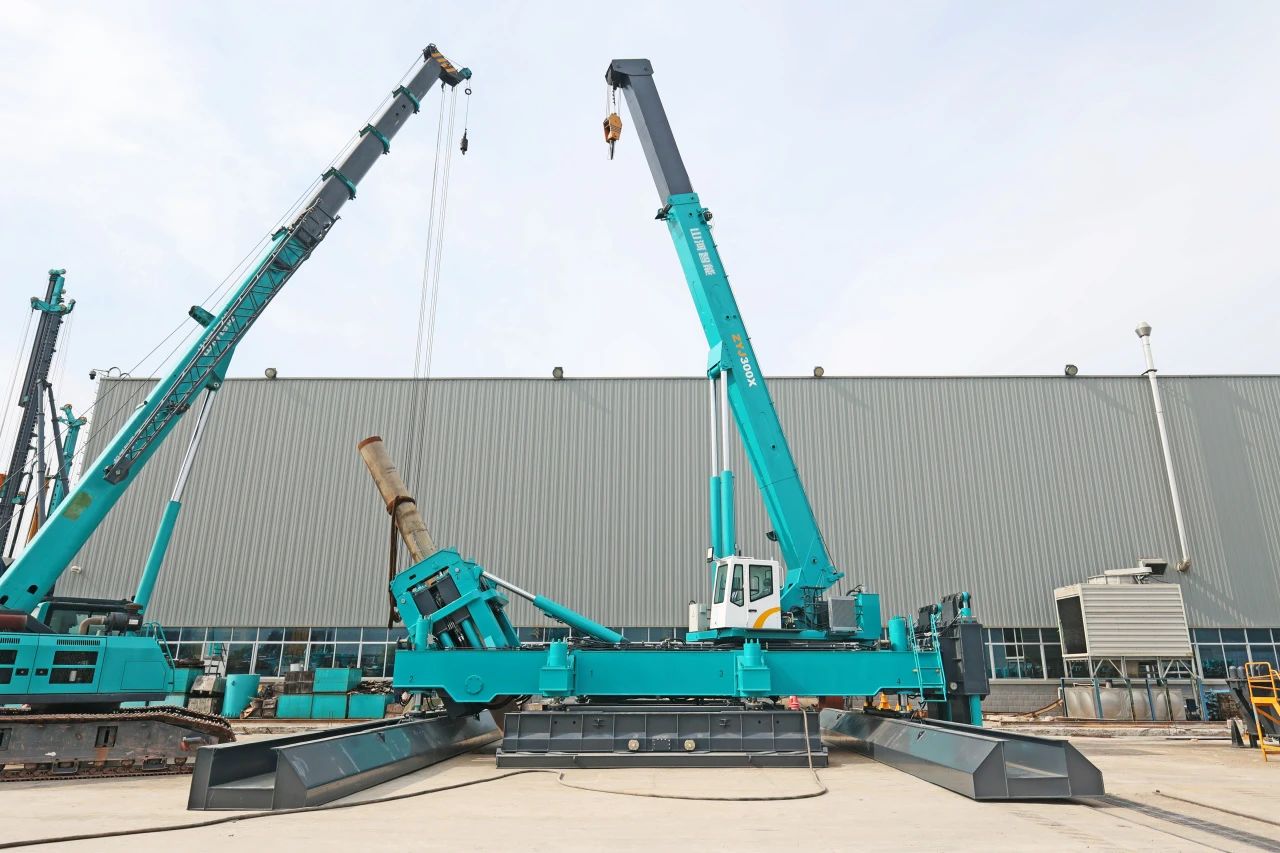 “UED在线官网网页版(中国)唯一官方网站绿”闪耀西子湖畔!UED在线官网网页版(中国)唯一官方网站智能ZYJ300X斜桩压桩机强势来袭