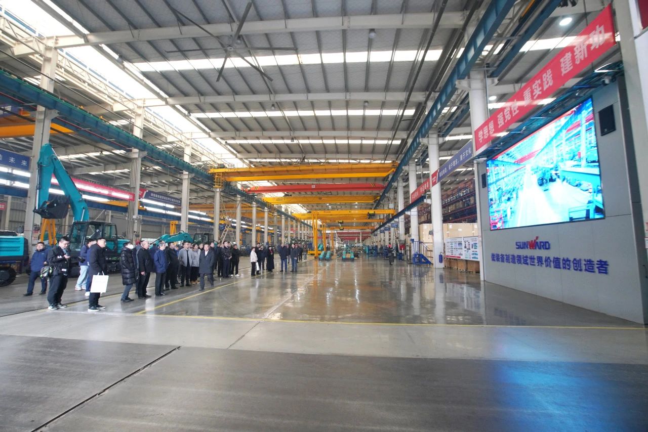 启新程,向未来!UED在线官网网页版(中国)唯一官方网站矿岩揭牌庆典暨新春发货仪式圆满举行