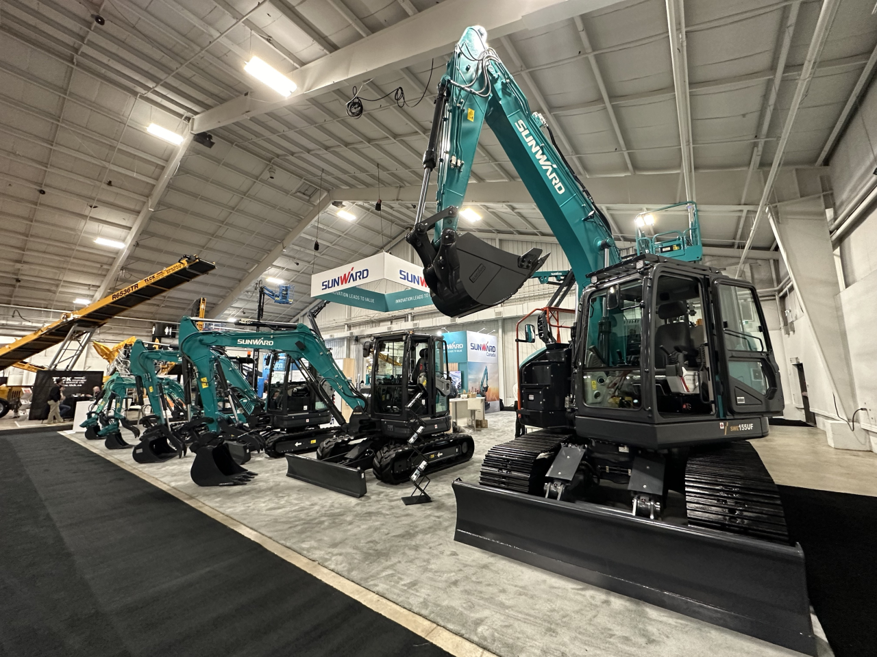 UED在线官网网页版(中国)唯一官方网站智能亮相加拿大最大重型UED在线官网网页版(中国)唯一官方网站展