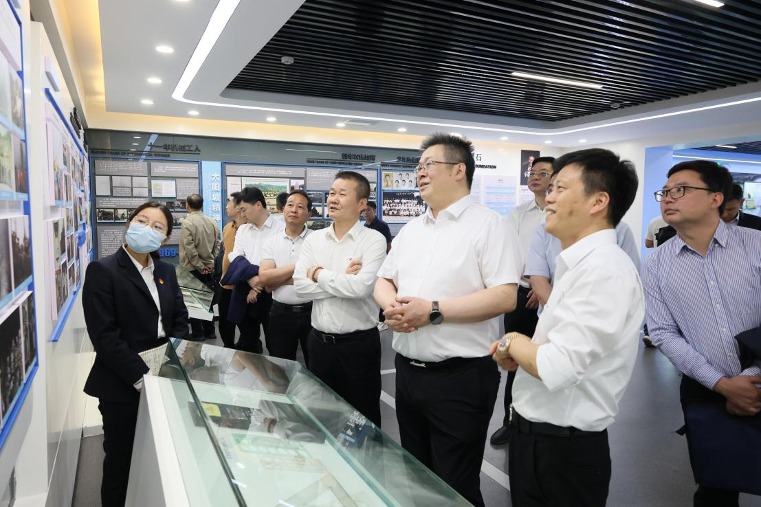 湖南钢铁集团党委书记、董事长李建宇到UED在线官网网页版(中国)唯一官方网站智能调研交流