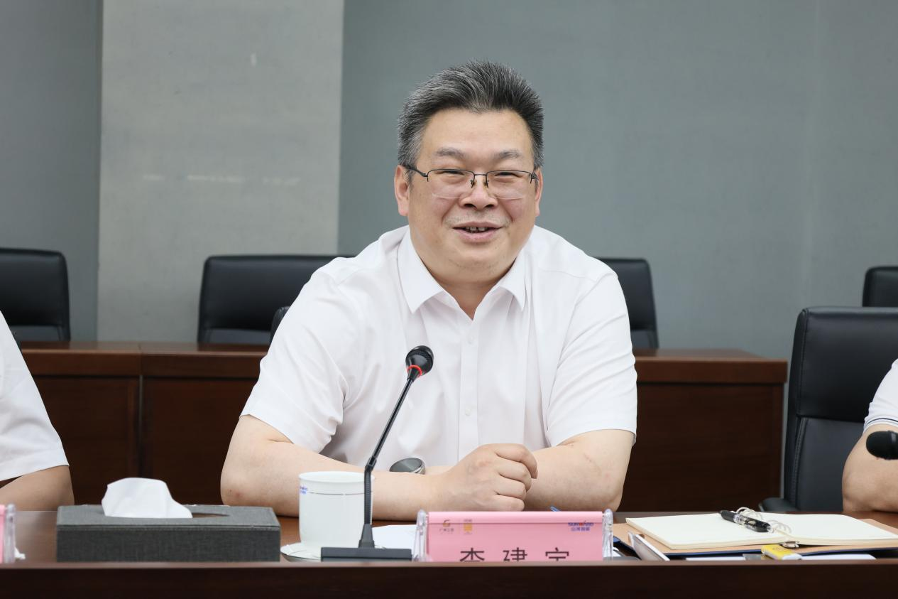 湖南钢铁集团党委书记、董事长李建宇到UED在线官网网页版(中国)唯一官方网站智能调研交流