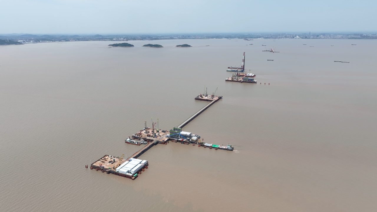 先导式创新，再推电动新品！UED在线官网网页版(中国)唯一官方网站智能SWDM520EE增程式旋挖钻机推介会成功举办