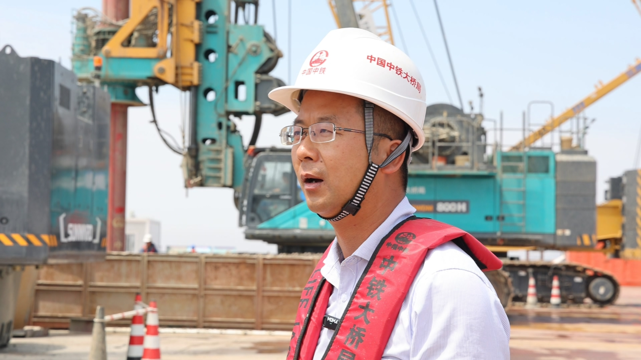 先导式创新，再推电动新品！UED在线官网网页版(中国)唯一官方网站智能SWDM520EE增程式旋挖钻机推介会成功举办