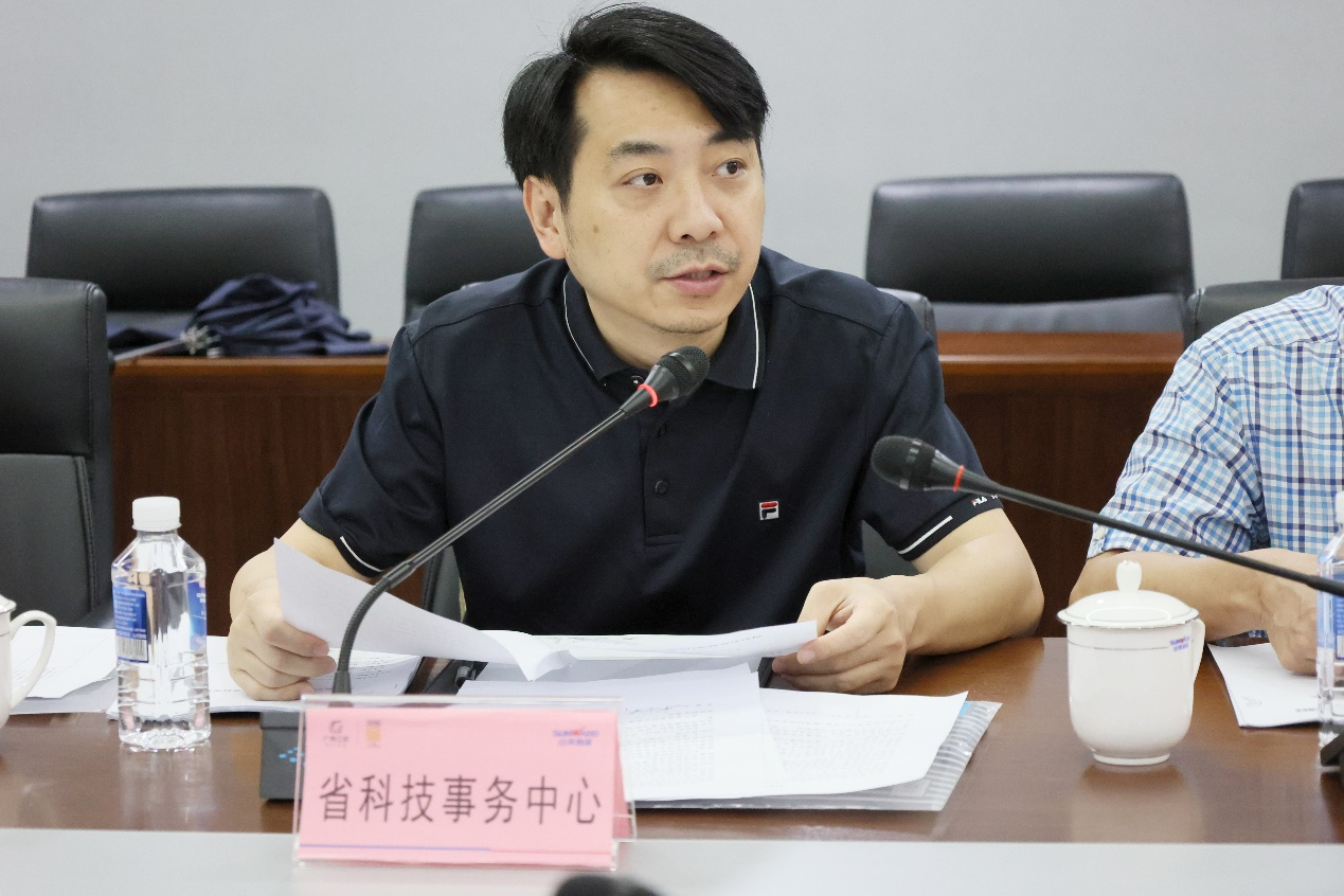 UED在线官网网页版(中国)唯一官方网站智能“超大型油气管道绿色成套施工装备”项目顺利通过验收！