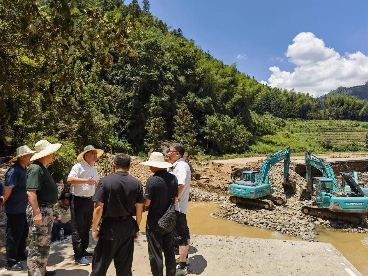 UED在线官网网页版(中国)唯一官方网站智能赶赴资兴，共筑抗灾抢险防线