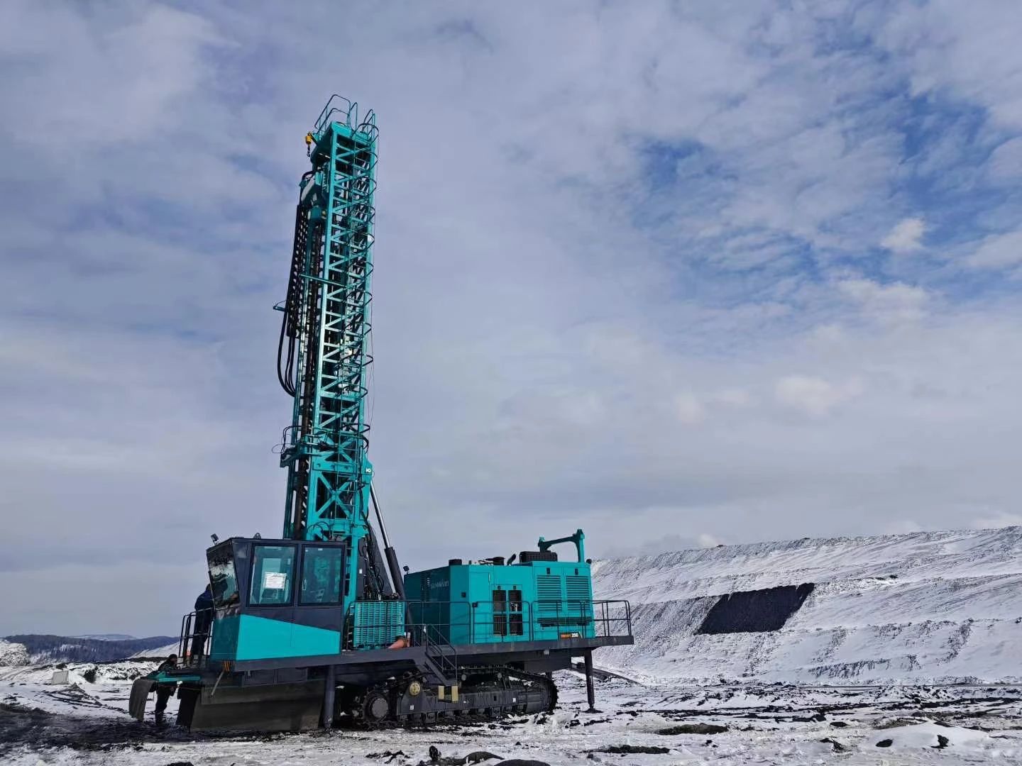 月钻进42888米，UED在线官网网页版(中国)唯一官方网站智能牙轮钻机施工效率再创新高