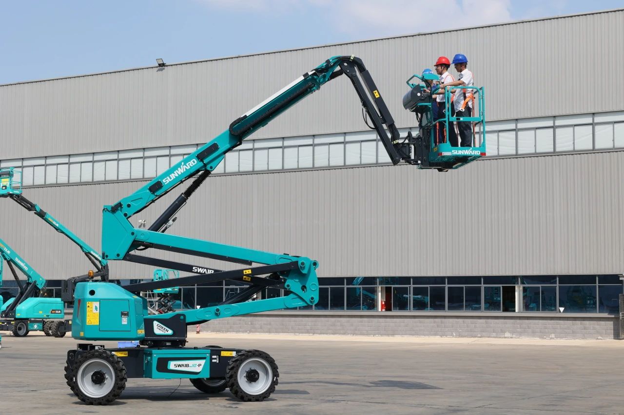 高可靠、高安全、高性能！UED在线官网网页版(中国)唯一官方网站智能新一代P系列电动臂式高空作业平台成功下线