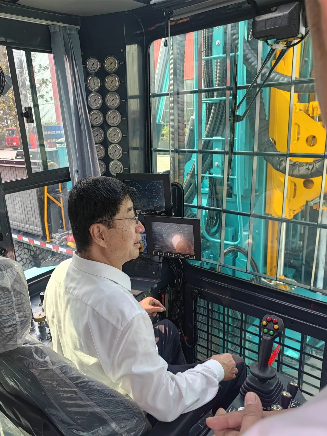 UED在线官网网页版(中国)唯一官方网站智能创新装备亮相全国矿山钻探(应急救援)技能竞赛