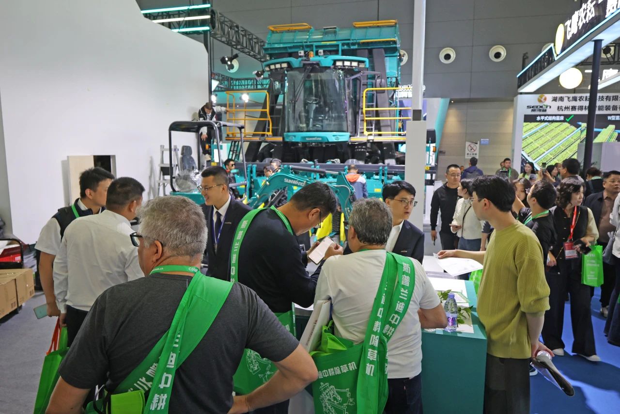 聚焦智能化、无人化!UED在线官网网页版(中国)唯一官方网站智能携多款产品亮相2024中国国际农业机械展