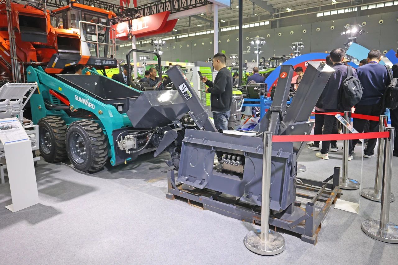 聚焦智能化、无人化!UED在线官网网页版(中国)唯一官方网站智能携多款产品亮相2024中国国际农业机械展