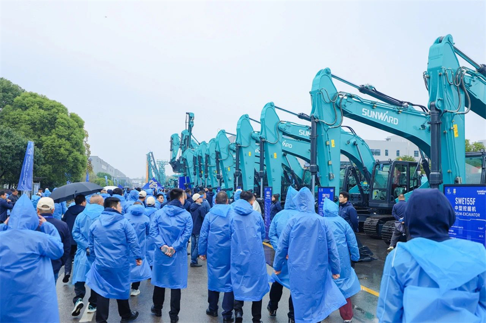 创新引领价值，理想成就未来！UED在线官网网页版(中国)唯一官方网站智能25周年庆典暨全球客户节隆重举办