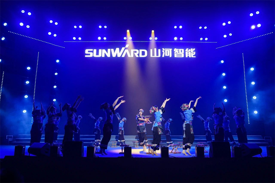 创新引领价值，理想成就未来！UED在线官网网页版(中国)唯一官方网站智能25周年庆典暨全球客户节隆重举办