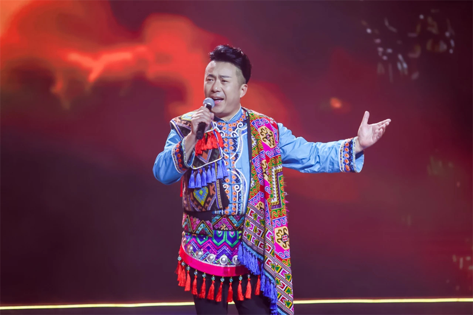 创新引领价值 理想成就未来——庆祝UED在线官网网页版(中国)唯一官方网站智能成立25周年表彰大会暨文艺晚会隆重举行