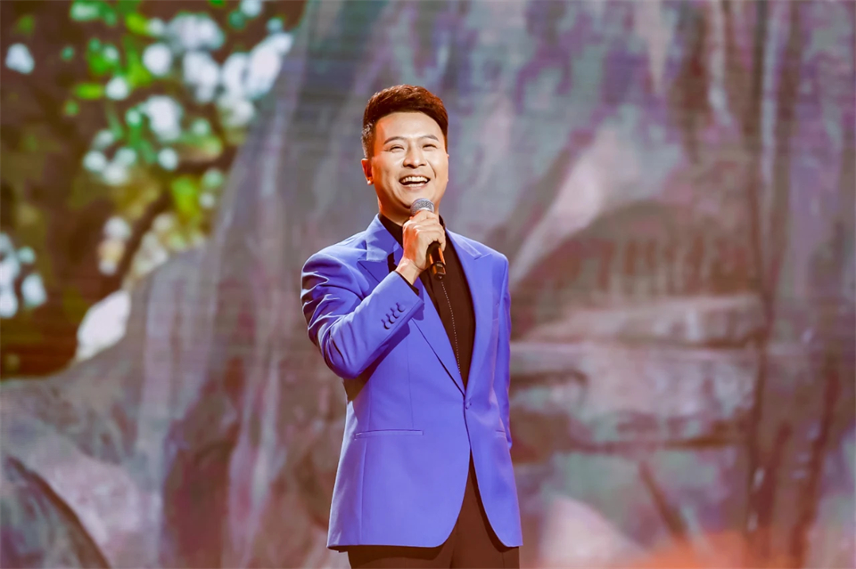 创新引领价值 理想成就未来——庆祝UED在线官网网页版(中国)唯一官方网站智能成立25周年表彰大会暨文艺晚会隆重举行