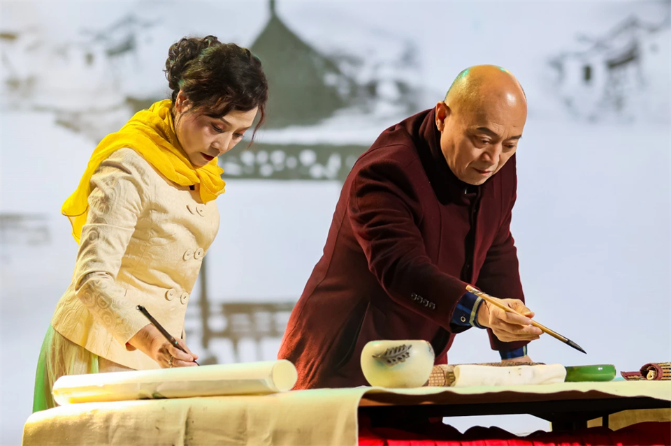 创新引领价值 理想成就未来——庆祝UED在线官网网页版(中国)唯一官方网站智能成立25周年表彰大会暨文艺晚会隆重举行