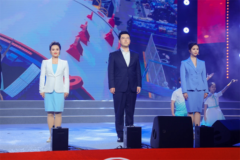 创新引领价值 理想成就未来——庆祝UED在线官网网页版(中国)唯一官方网站智能成立25周年表彰大会暨文艺晚会隆重举行