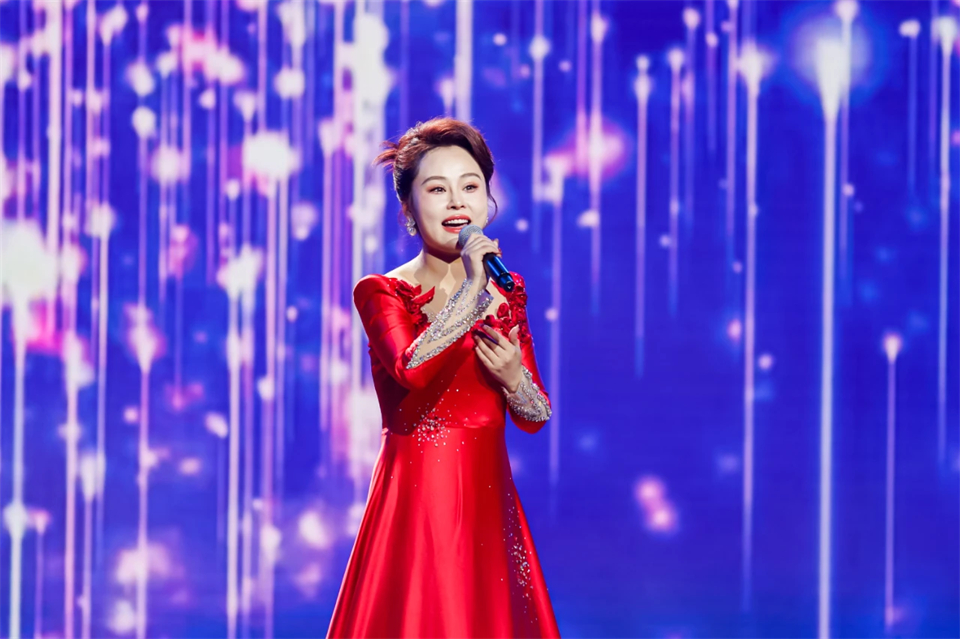 创新引领价值 理想成就未来——庆祝UED在线官网网页版(中国)唯一官方网站智能成立25周年表彰大会暨文艺晚会隆重举行