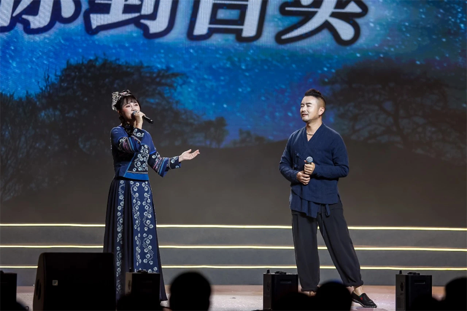 创新引领价值 理想成就未来——庆祝UED在线官网网页版(中国)唯一官方网站智能成立25周年表彰大会暨文艺晚会隆重举行