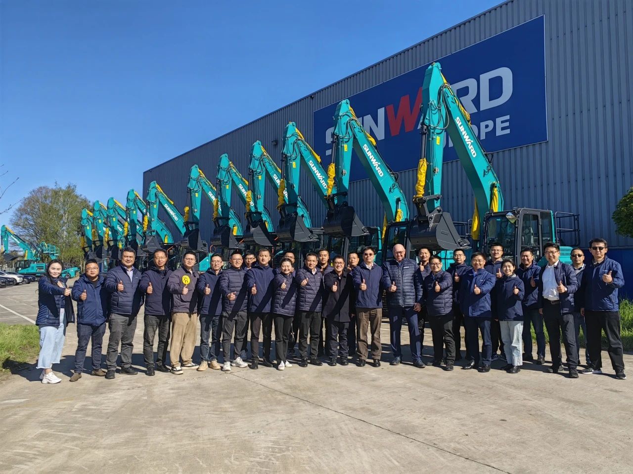 UED在线官网网页版(中国)唯一官方网站智能董事长付向东带队赴欧洲子公司考察调研