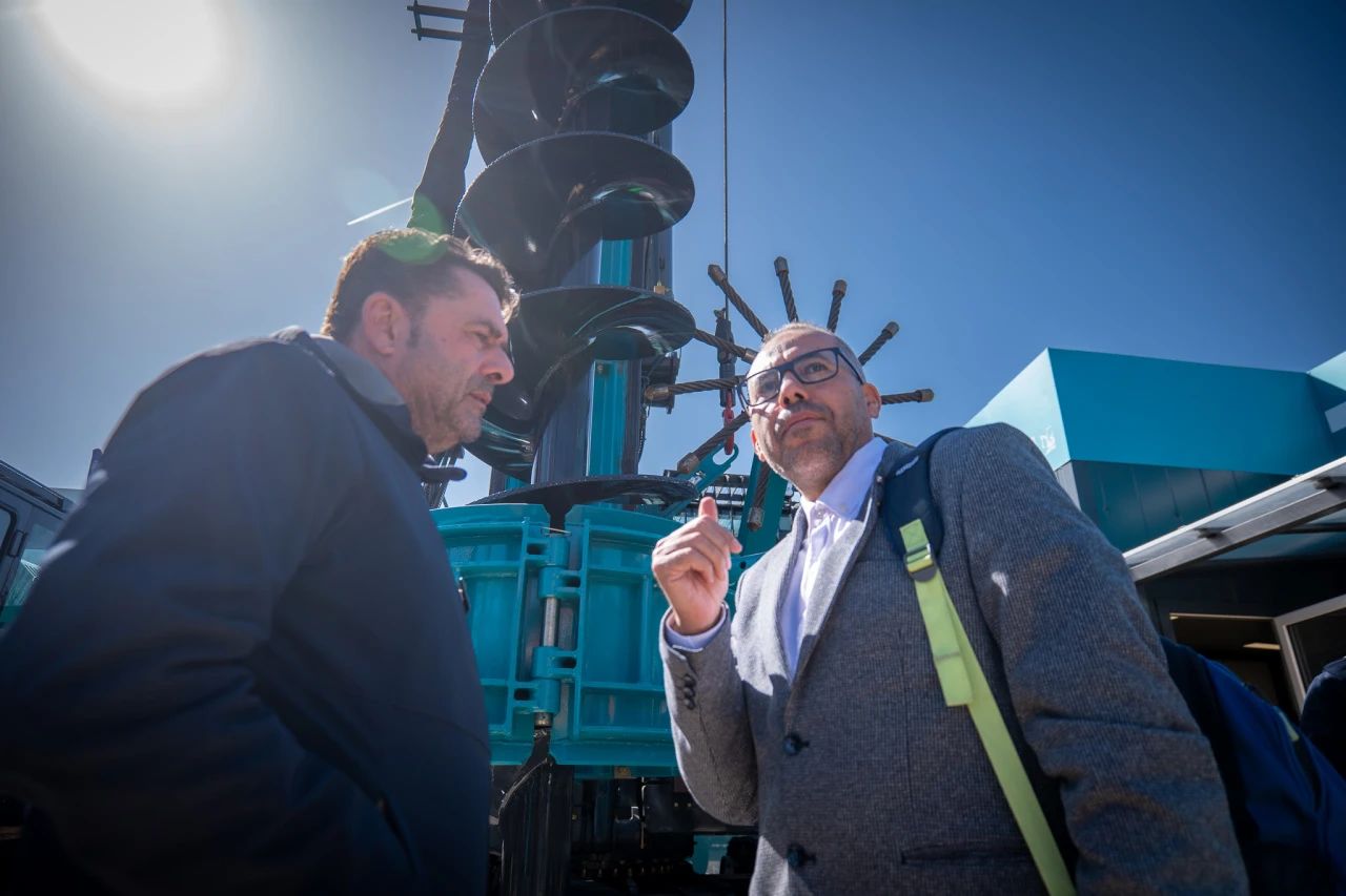 UED在线官网网页版(中国)唯一官方网站智能董事长付向东:以绿色智造与全球战略解锁中国工程机械的进阶密码