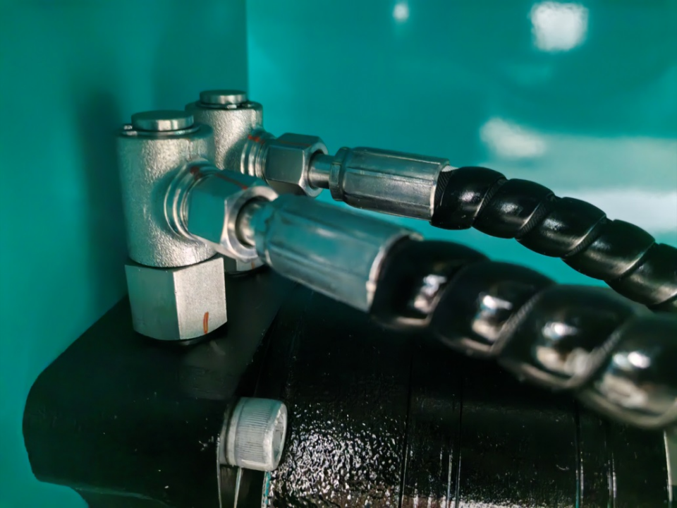 UED在线官网网页版(中国)唯一官方网站智能电动液驱剪叉系列产品全面升级,为客户创造更大价值