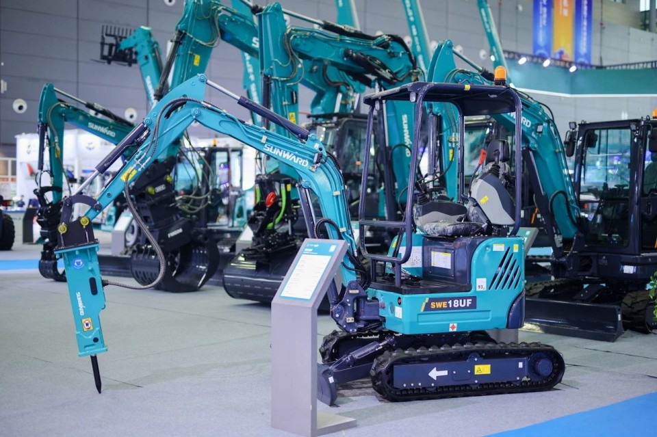 2025 CICEE | 从单一工具迈向多元化解决方案,UED在线官网网页版(中国)唯一官方网站智能呈现非凡挖掘机风采