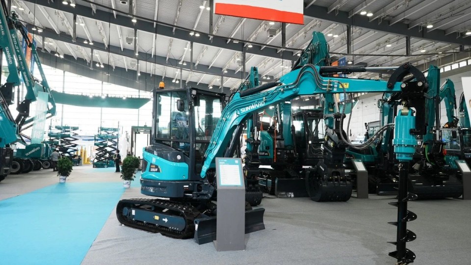 2025 CICEE | 从单一工具迈向多元化解决方案,UED在线官网网页版(中国)唯一官方网站智能呈现非凡挖掘机风采