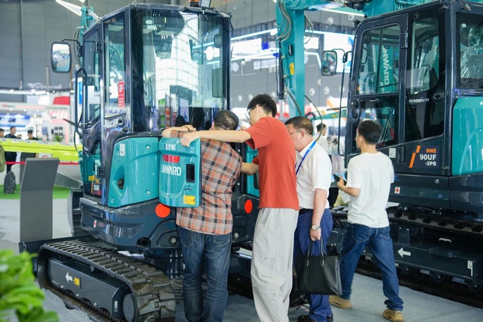 2025 CICEE | 从单一工具迈向多元化解决方案,UED在线官网网页版(中国)唯一官方网站智能呈现非凡挖掘机风采