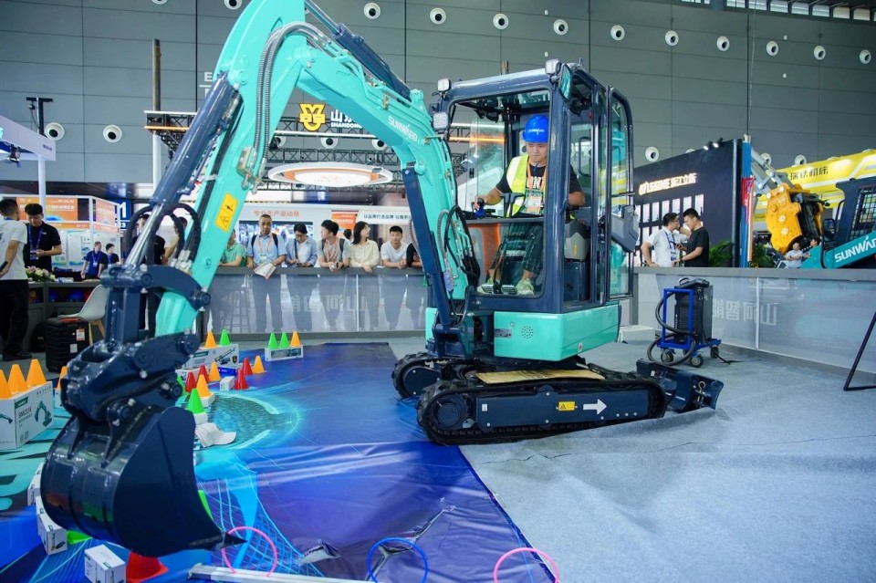 2025 CICEE | 从单一工具迈向多元化解决方案,UED在线官网网页版(中国)唯一官方网站智能呈现非凡挖掘机风采