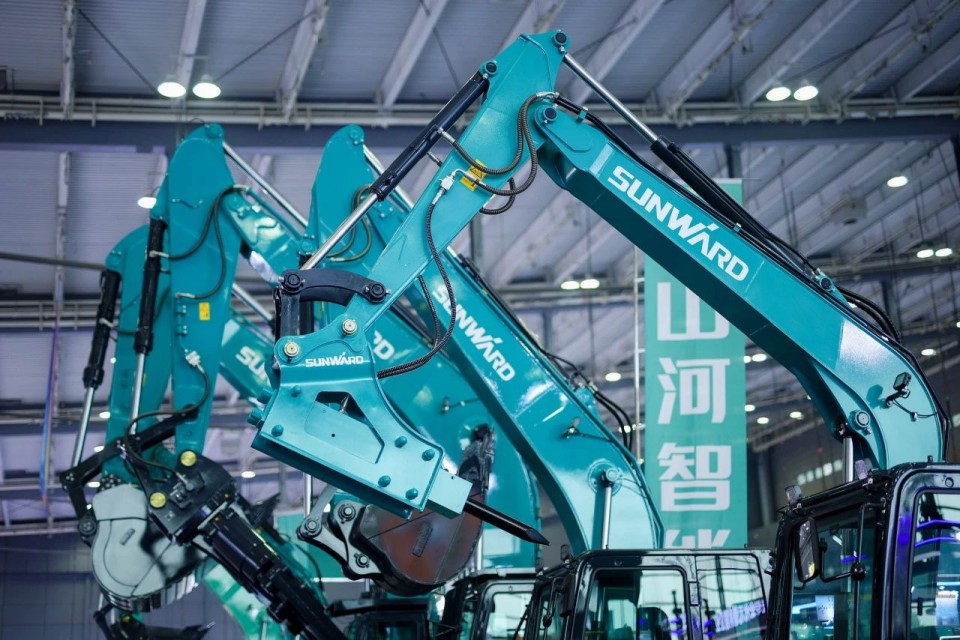 2025 CICEE | 从单一工具迈向多元化解决方案,UED在线官网网页版(中国)唯一官方网站智能呈现非凡挖掘机风采