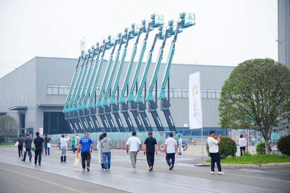 2025 CICEE | 圆满收官!UED在线官网网页版(中国)唯一官方网站智能展区亮点精彩回顾