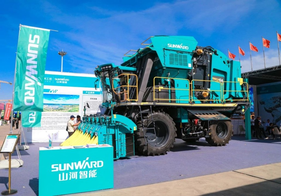 UED在线官网网页版(中国)唯一官方网站智能亮相2025新疆国际农业机械博览会