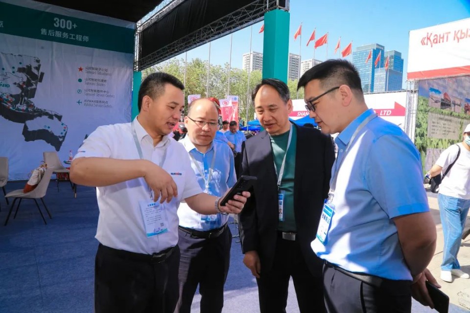 UED在线官网网页版(中国)唯一官方网站智能亮相2025新疆国际农业机械博览会