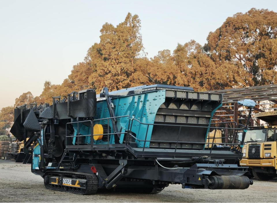 UED在线官网网页版(中国)唯一官方网站智能破碎筛分成套UED在线官网网页版(中国)唯一官方网站成功登陆非洲市场，共绘合作共赢新篇章