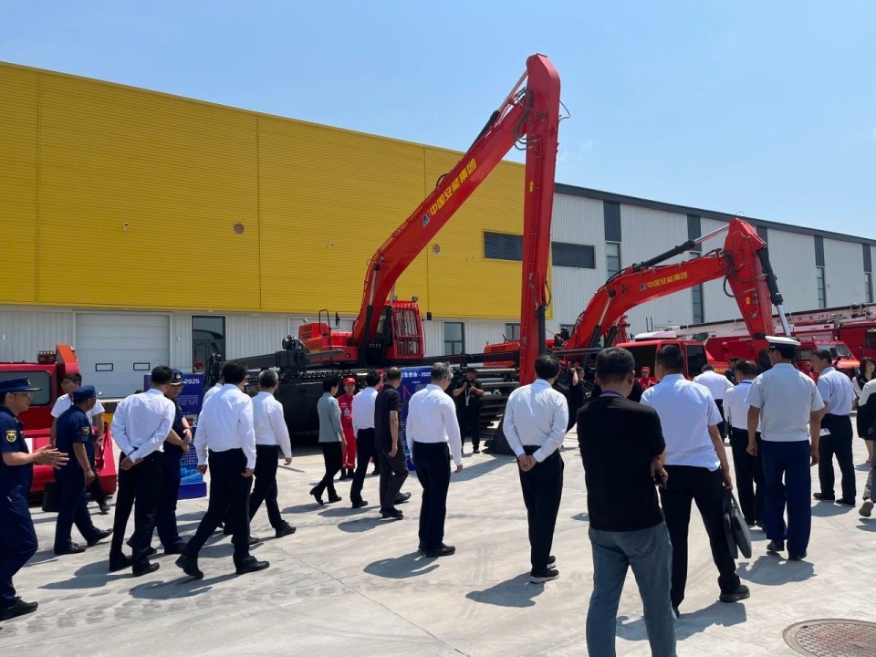 硬核破解“最后一公里”难题,UED在线官网网页版(中国)唯一官方网站智能应急救援UED在线官网网页版(中国)唯一官方网站助力“应急使命·2025”演习!