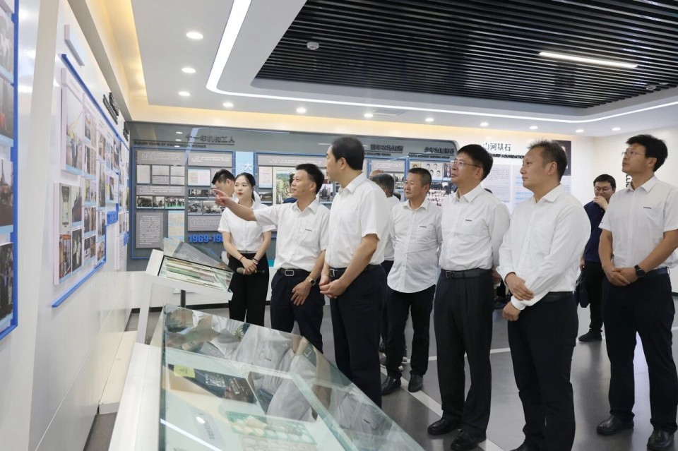 中国煤炭地质总局局长马刚到访UED在线官网网页版(中国)唯一官方网站智能，共谋绿色智能矿山装备发展新路径
