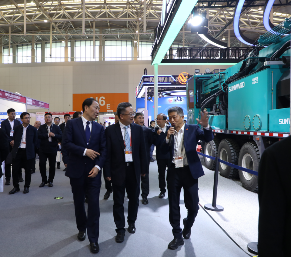 UED在线官网网页版(中国)唯一官方网站智能携手“战略合作伙伴”中国煤炭地质总局精彩亮相2025中国国际矿业大会