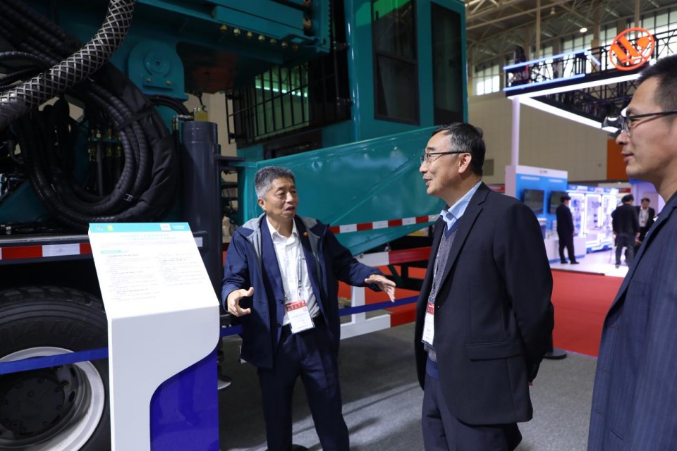 UED在线官网网页版(中国)唯一官方网站智能携手“战略合作伙伴”中国煤炭地质总局精彩亮相2025中国国际矿业大会