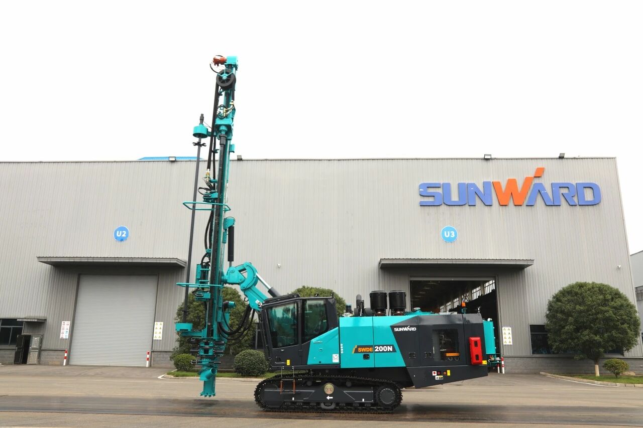 挑战高海拔高寒工况，UED在线官网网页版(中国)唯一官方网站智能臂式潜孔钻机登陆南美市场